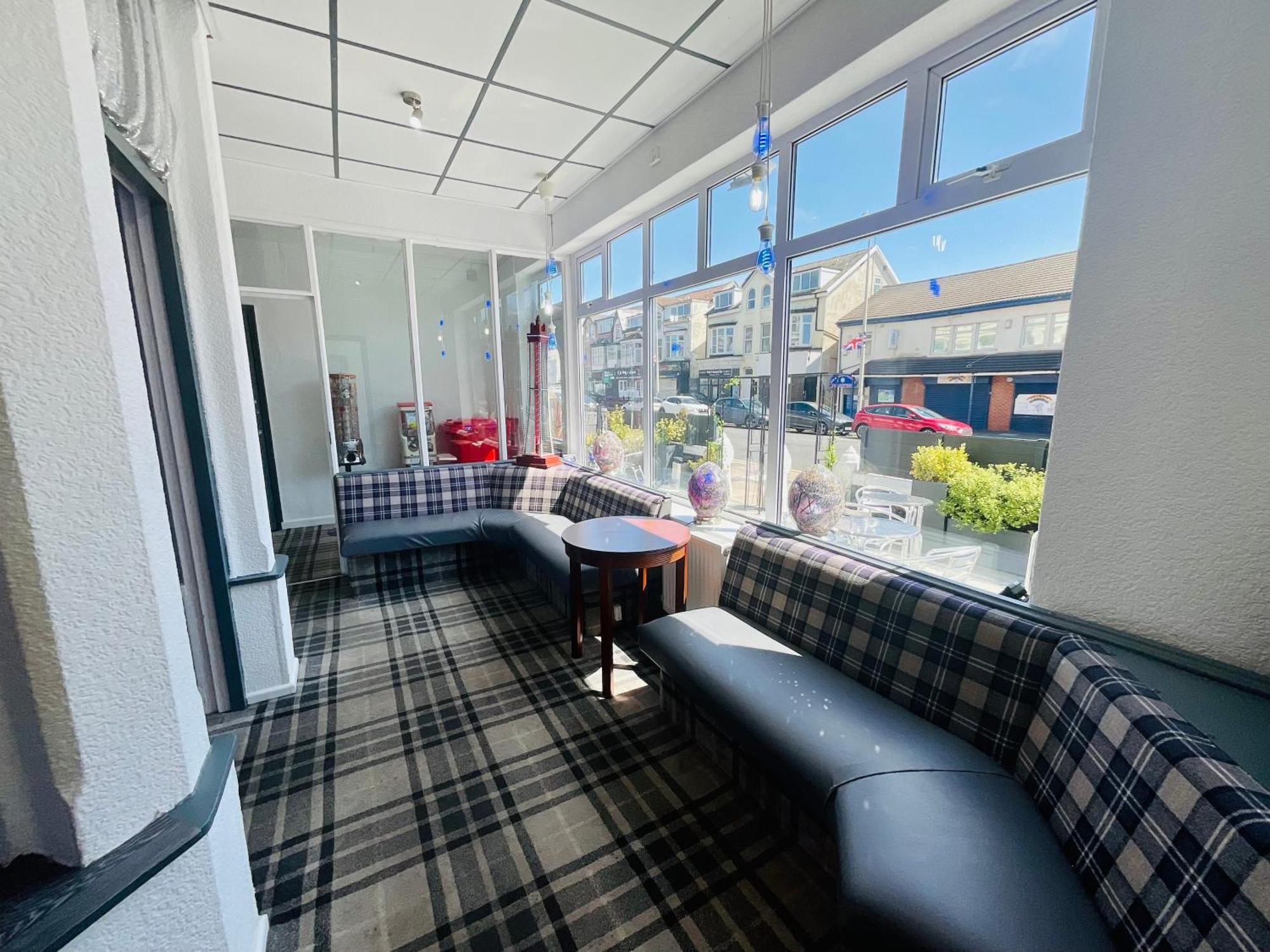 Hotel The Danescourt à Blackpool Extérieur photo